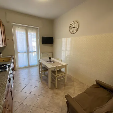 Riviera Di Ponente Apartment